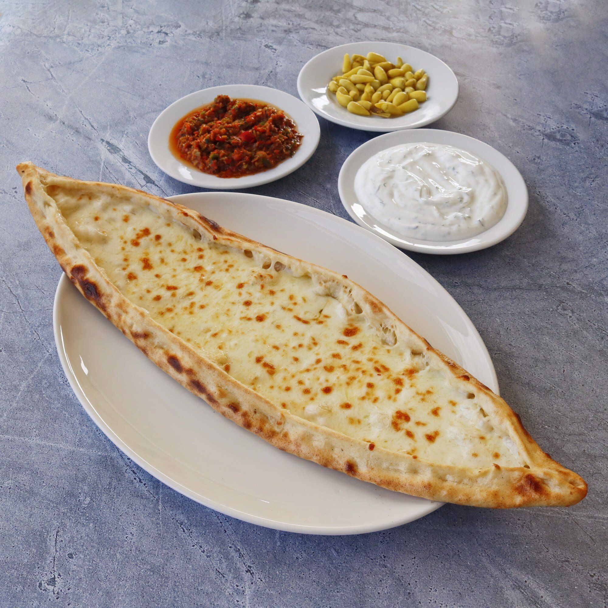 Kaşarlı Pide